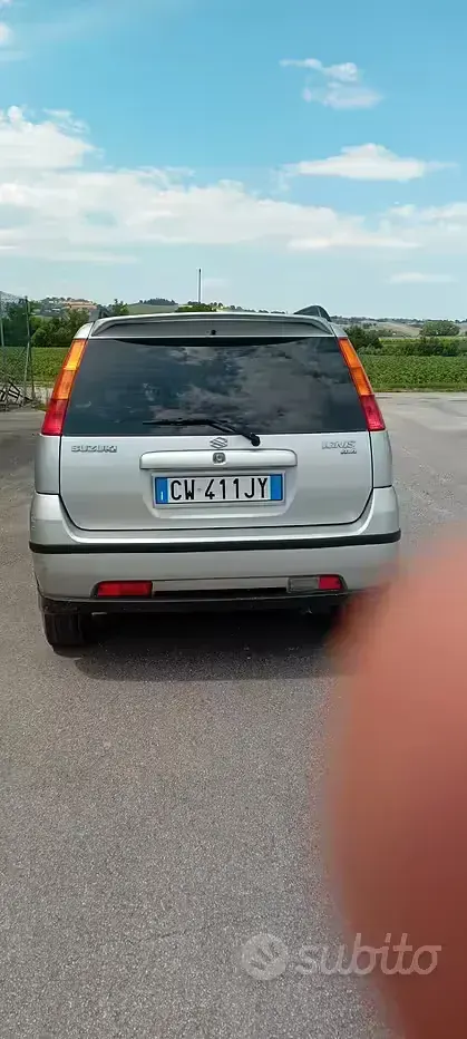 Usata Suzuki Ignis 94 CV (69 kW) 2005 Grigio Utilitaria