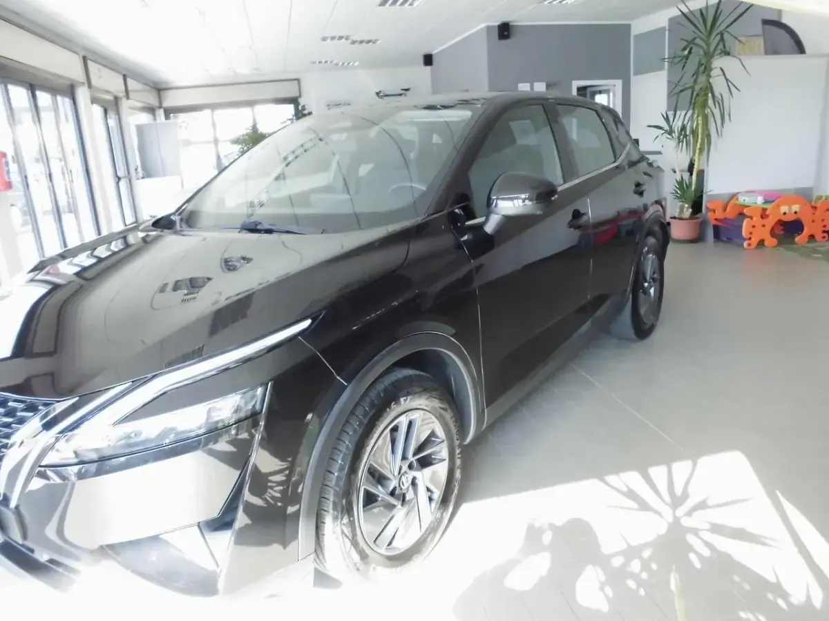 Usata Nissan Qashqai 140 CV (102 kW) 2022 Nero SUV