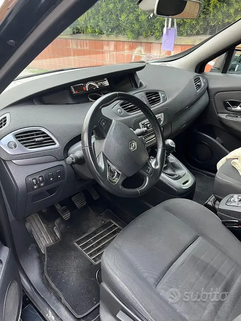 Usata Renault Scenic E-Tech 106 CV (77 kW) 2015 Nero Monovolume
