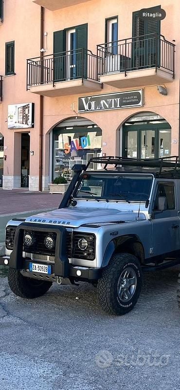Usata Land Rover Defender 122 CV (89 kW) 2012 Grigio Utilitaria