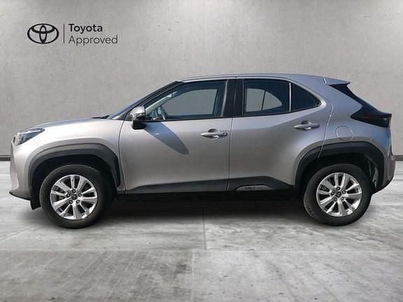 Usata Toyota Yaris Cross Active 92 CV (67 kW) 2022 Grigio SUV
