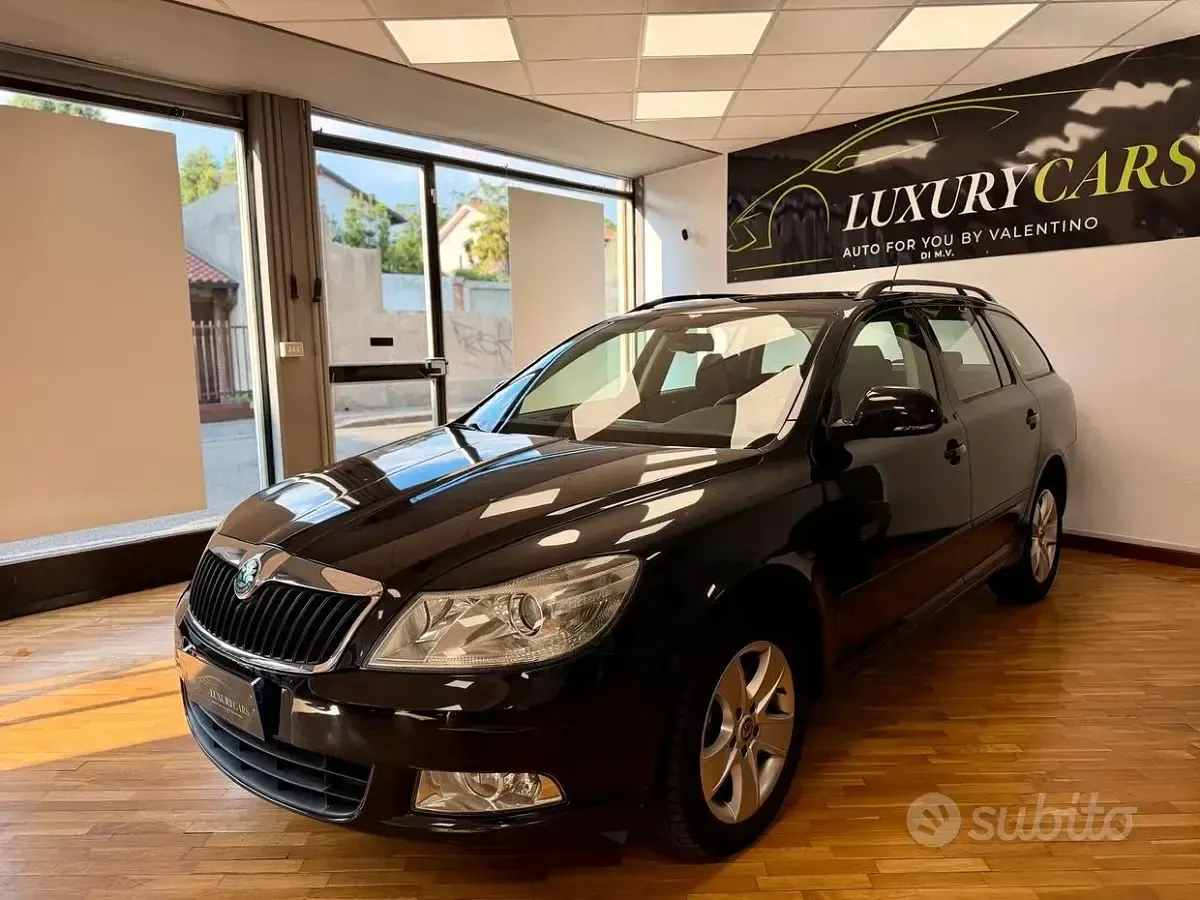 Usata Skoda Octavia Elegance 105 CV (77 kW) 2012 Nero Berlina