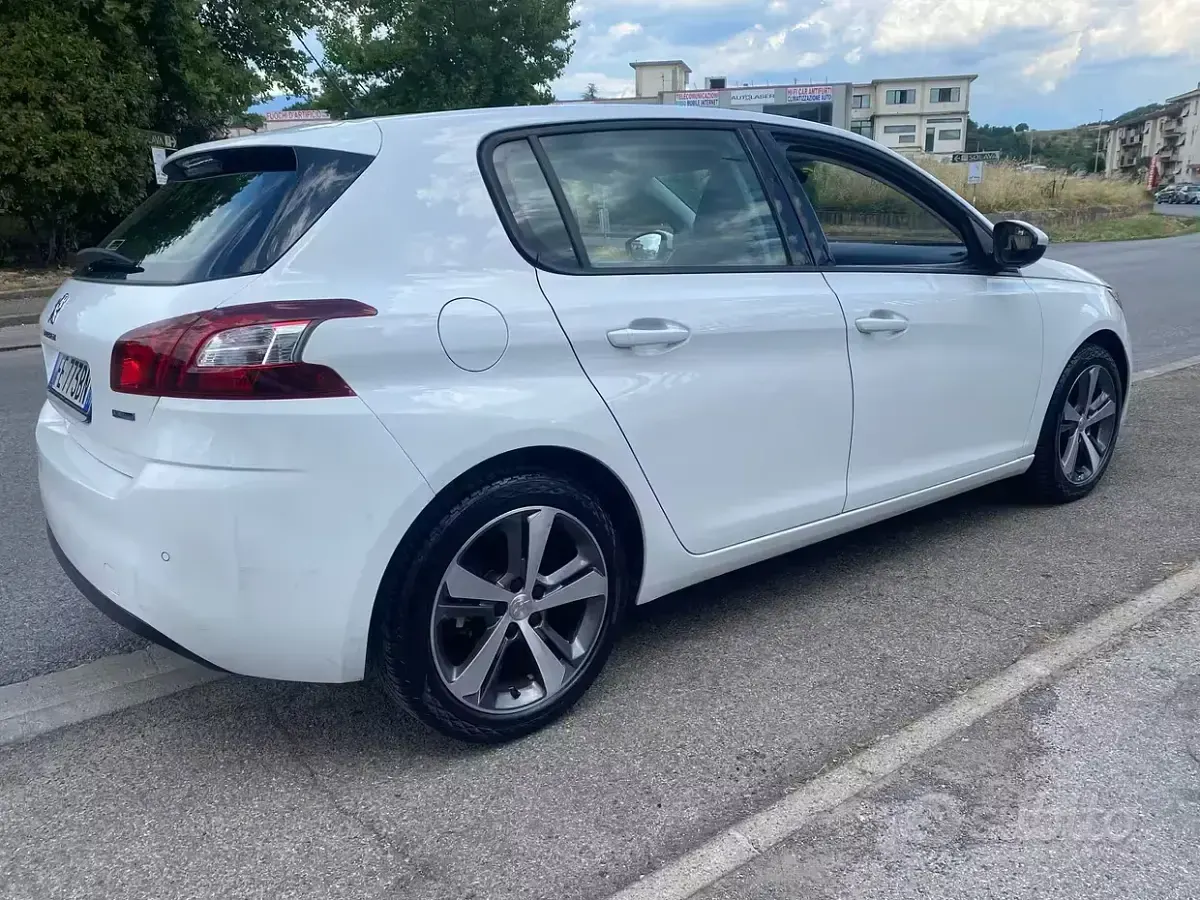 Usata Peugeot 308 110 CV (80 kW) 2016 Bianco Berlina