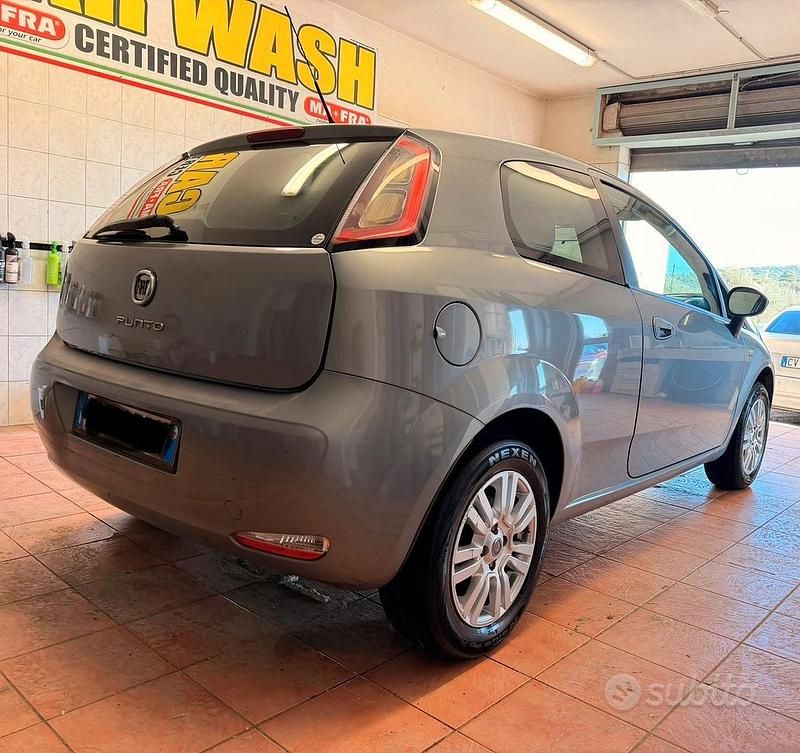 Usata Fiat Punto Evo 77 CV (56 kW) 2012 Grigio Utilitaria
