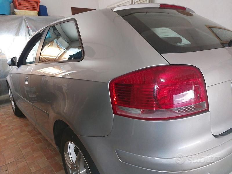 Usata Audi A3 140 CV (102 kW) 2006 Grigio Utilitaria