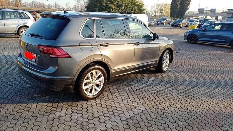 Usata VW Tiguan 150 CV (110 kW) 2020 Grigio SUV
