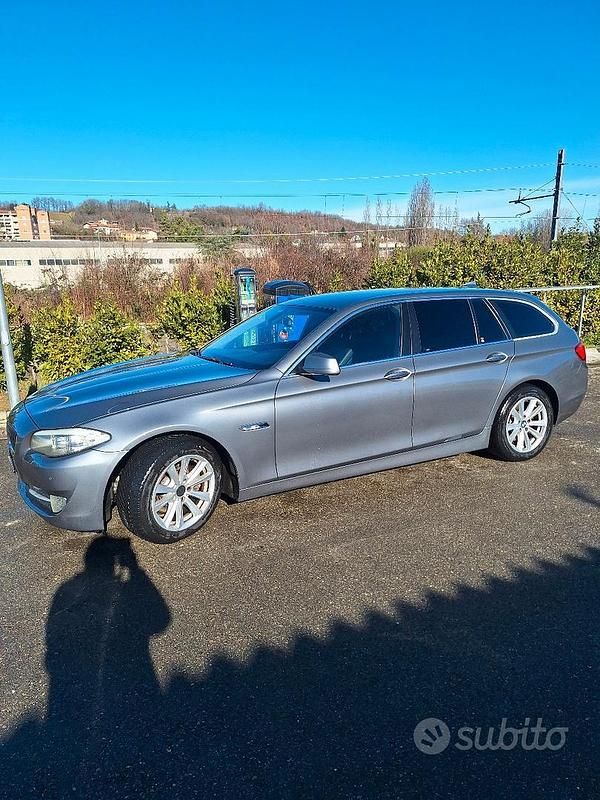 Usata BMW 520 184 CV (135 kW) 2011 Grigio Station wagon