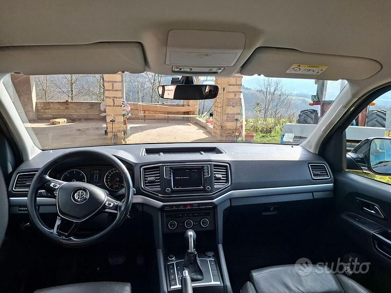 Usado VW Amarok 241 CV (177 kW) 2018 Negro Pickup/Camioneta