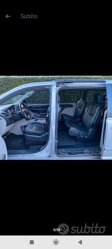 Usata Lancia Voyager 163 CV (119 kW) 2012 Grigio Monovolume