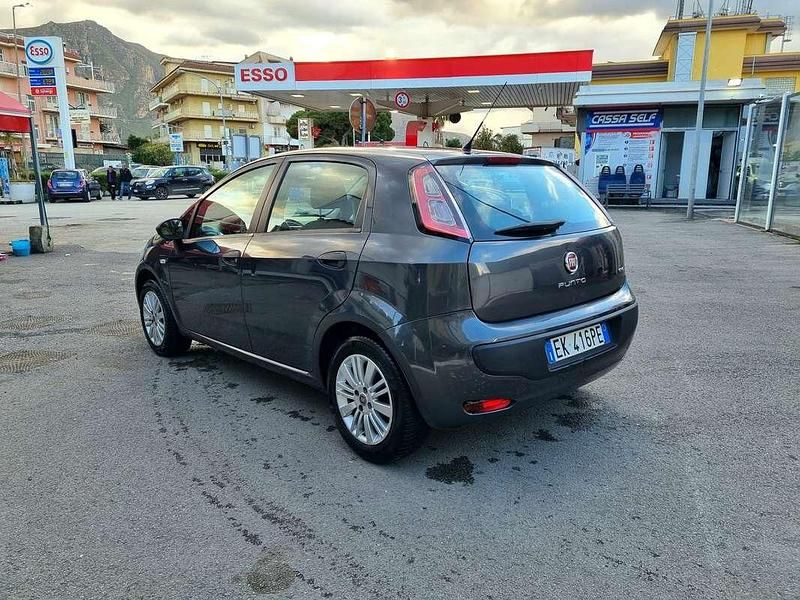 Usata Fiat Punto Evo Dynamic 95 CV (69 kW) 2011 Grigio Utilitaria