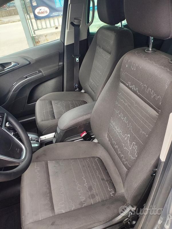 Usata Opel Meriva 120 CV (88 kW) 2011 Giallo Monovolume