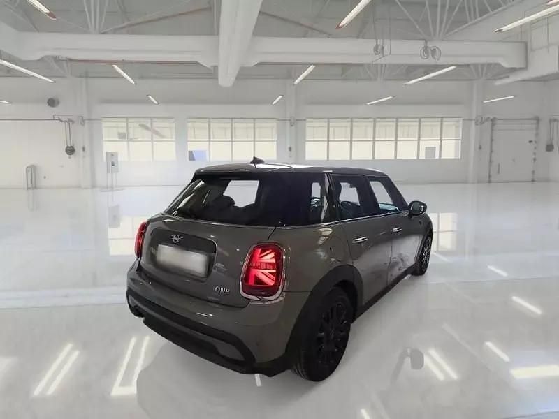 Usata Mini ONE Classic 102 CV (75 kW) 2022 Grigio Utilitaria