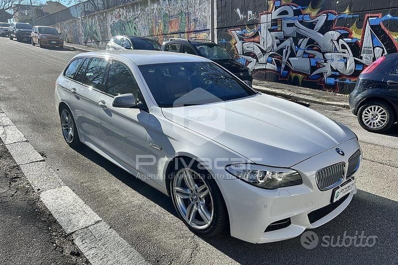 Usata BMW 550 Comfort Edition 381 CV (280 kW) 2013 Bianco Station wagon