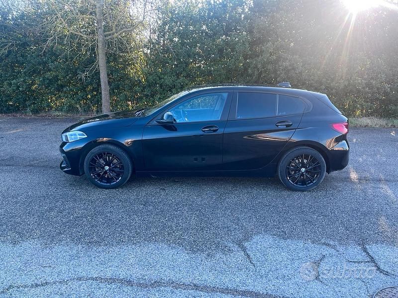 Usata BMW 118 Advantage 150 CV (110 kW) 2020 Nero Utilitaria