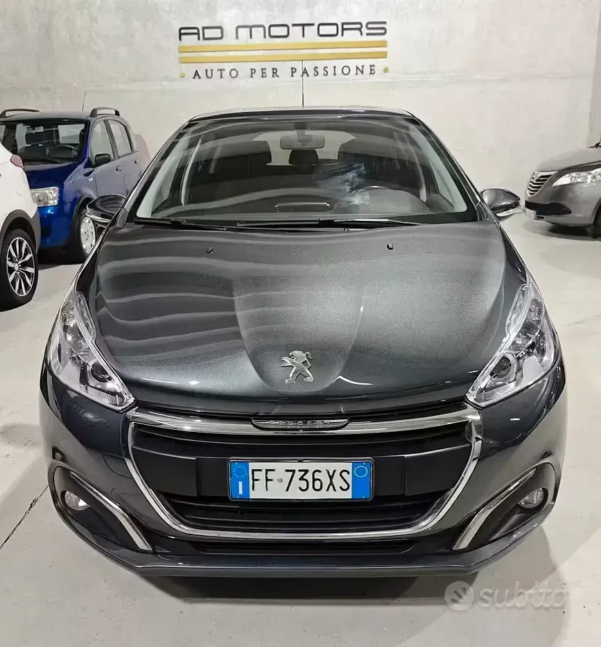 Usata Peugeot 208 Allure 82 CV (60 kW) 2016 Grigio Utilitaria