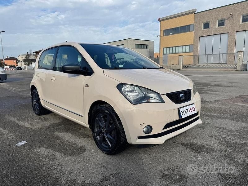 Usata Seat Mii 68 CV (50 kW) 2016 Beige Utilitaria