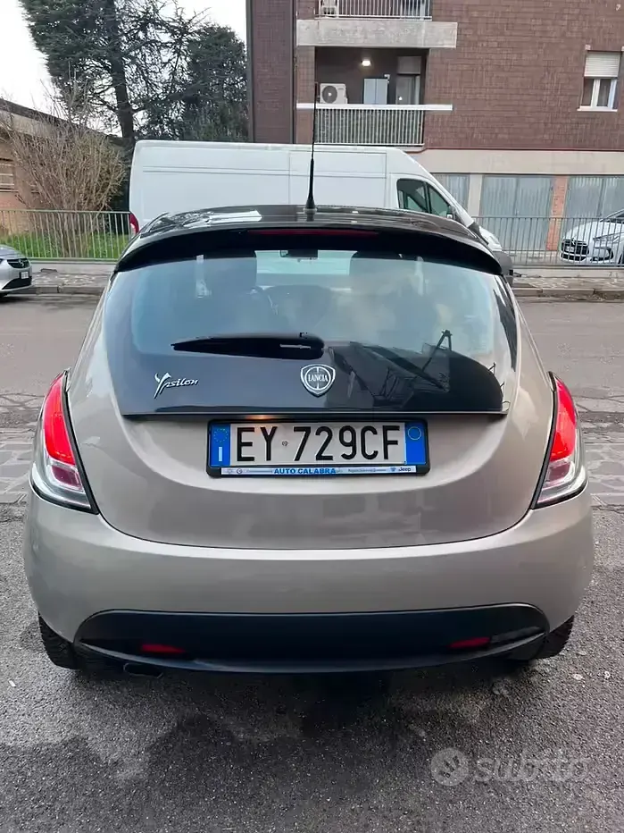 Gebraucht Lancia Ypsilon 69 PS (50 kW) 2015 Kleinwagen