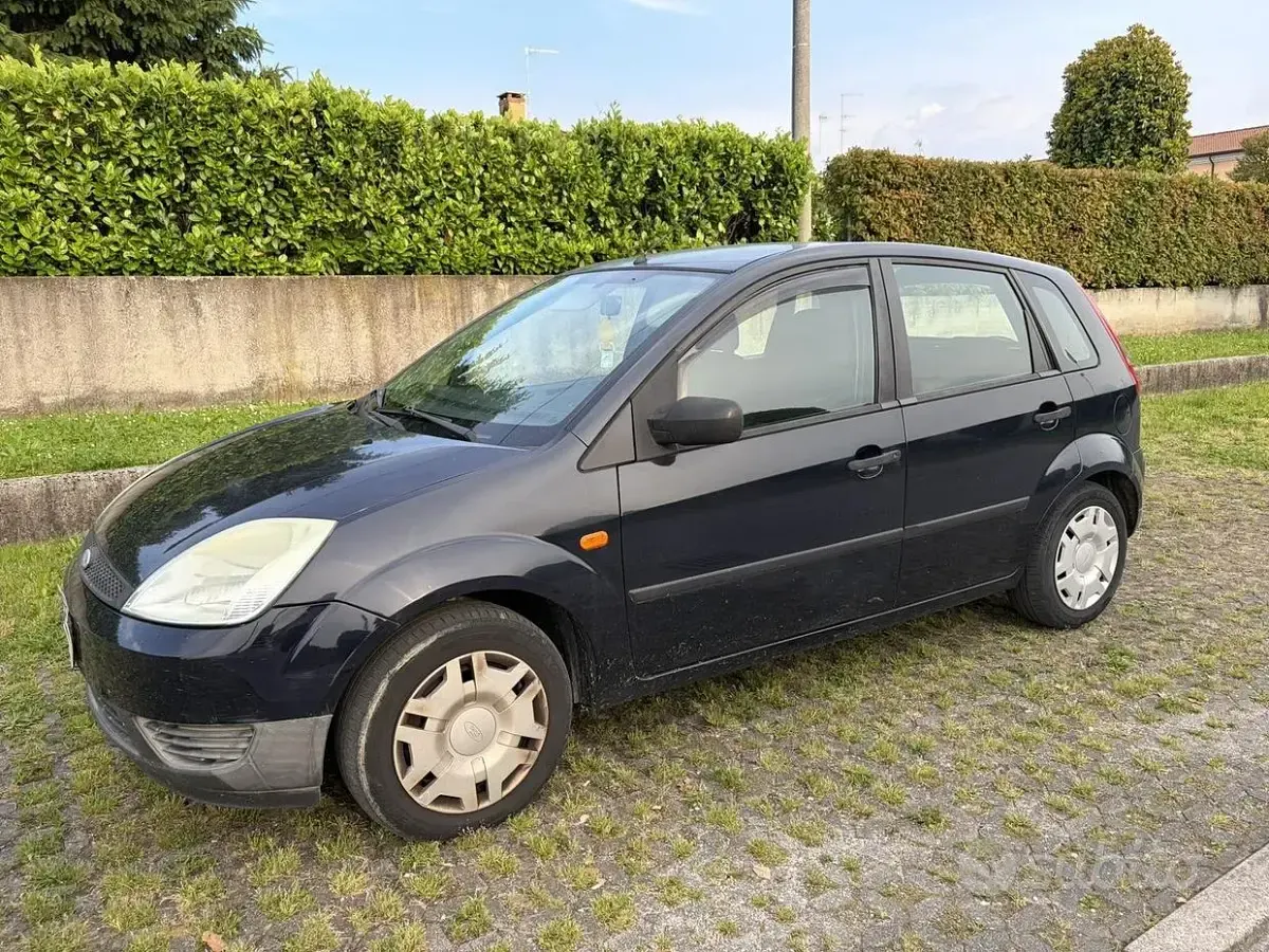 Usata Ford Fiesta 75 CV (55 kW) 2005 Utilitaria