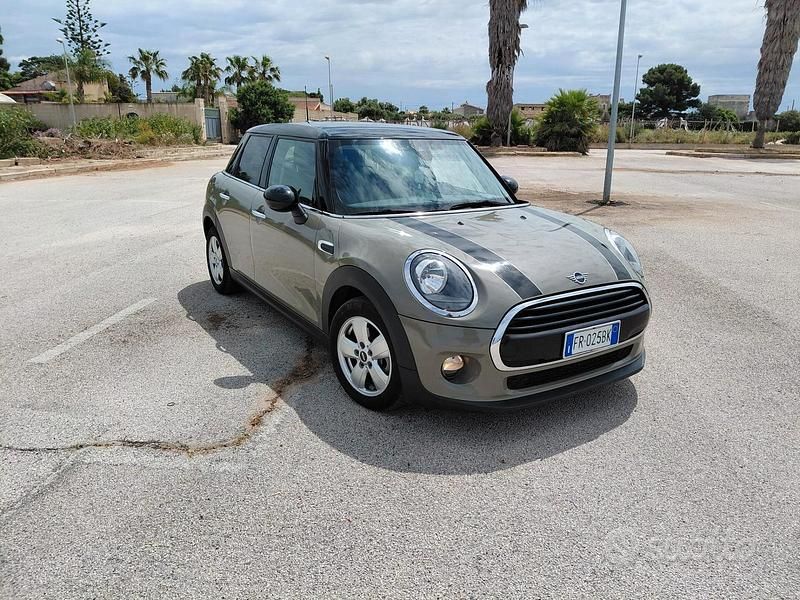 Usata Mini Cooper D 116 CV (85 kW) 2018 Grigio Utilitaria