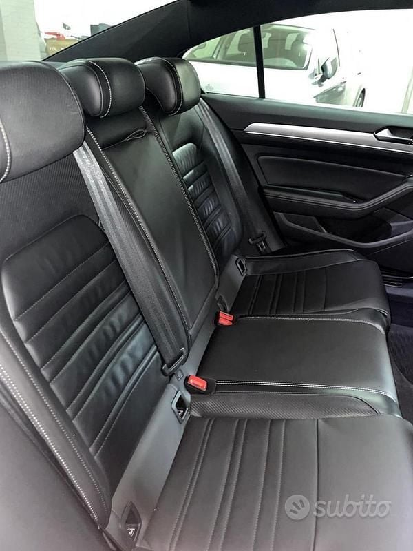 Usata VW Passat R-line 150 CV (110 kW) 2019 Nero Berlina