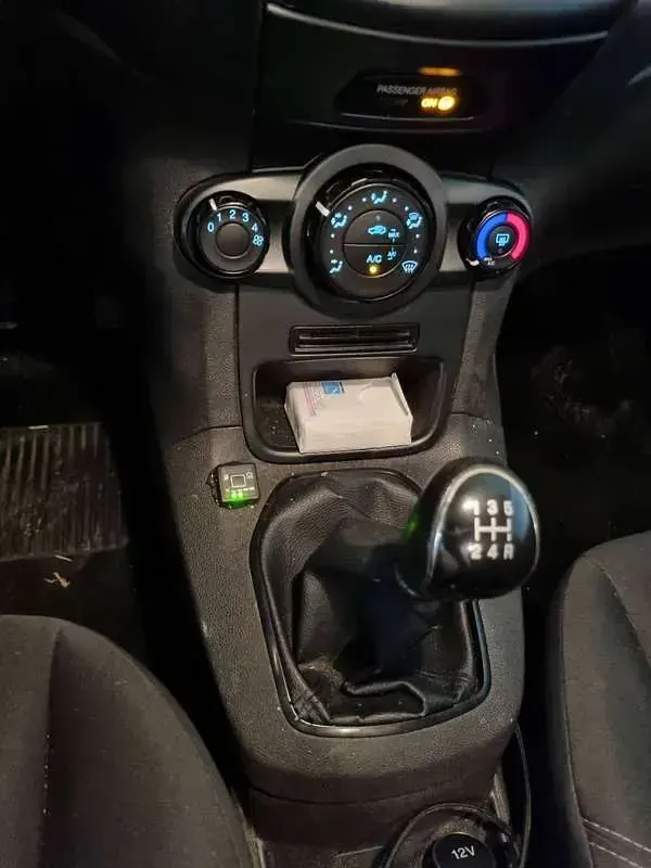 Usata Ford Fiesta 95 CV (69 kW) 2017 Grigio Utilitaria