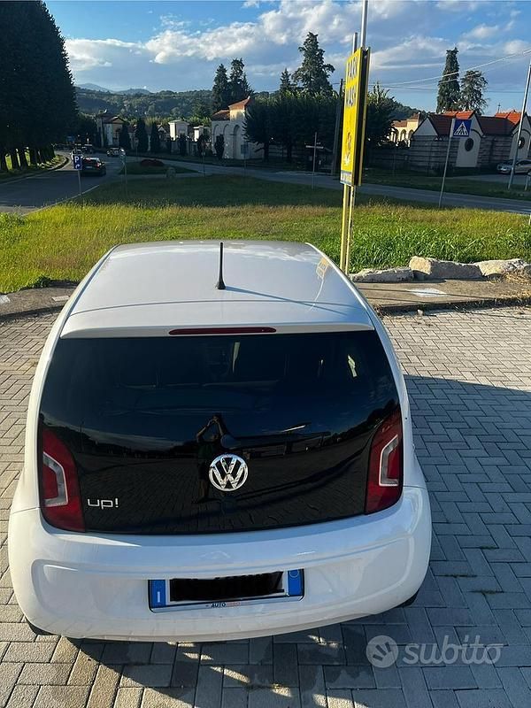 Usata VW up! Highline 75 CV (55 kW) 2013 Bianco Utilitaria
