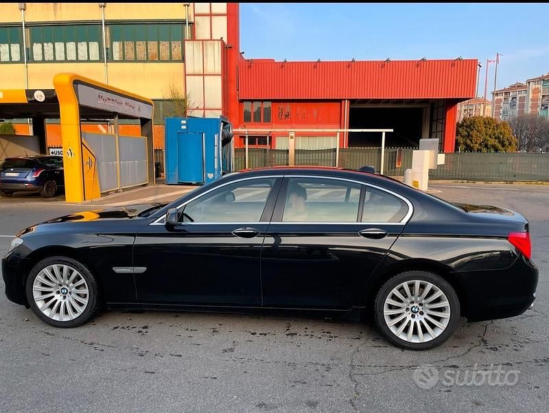 Usata BMW 730 Comfort Edition 245 CV (180 kW) 2010 Nero Berlina