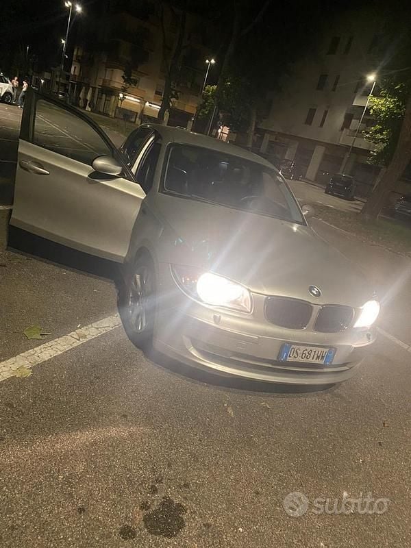 Usata BMW 118 143 CV (105 kW) 2008 Utilitaria