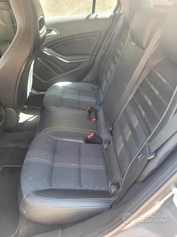 Usata Mercedes A180 2017 Grigio Berlina