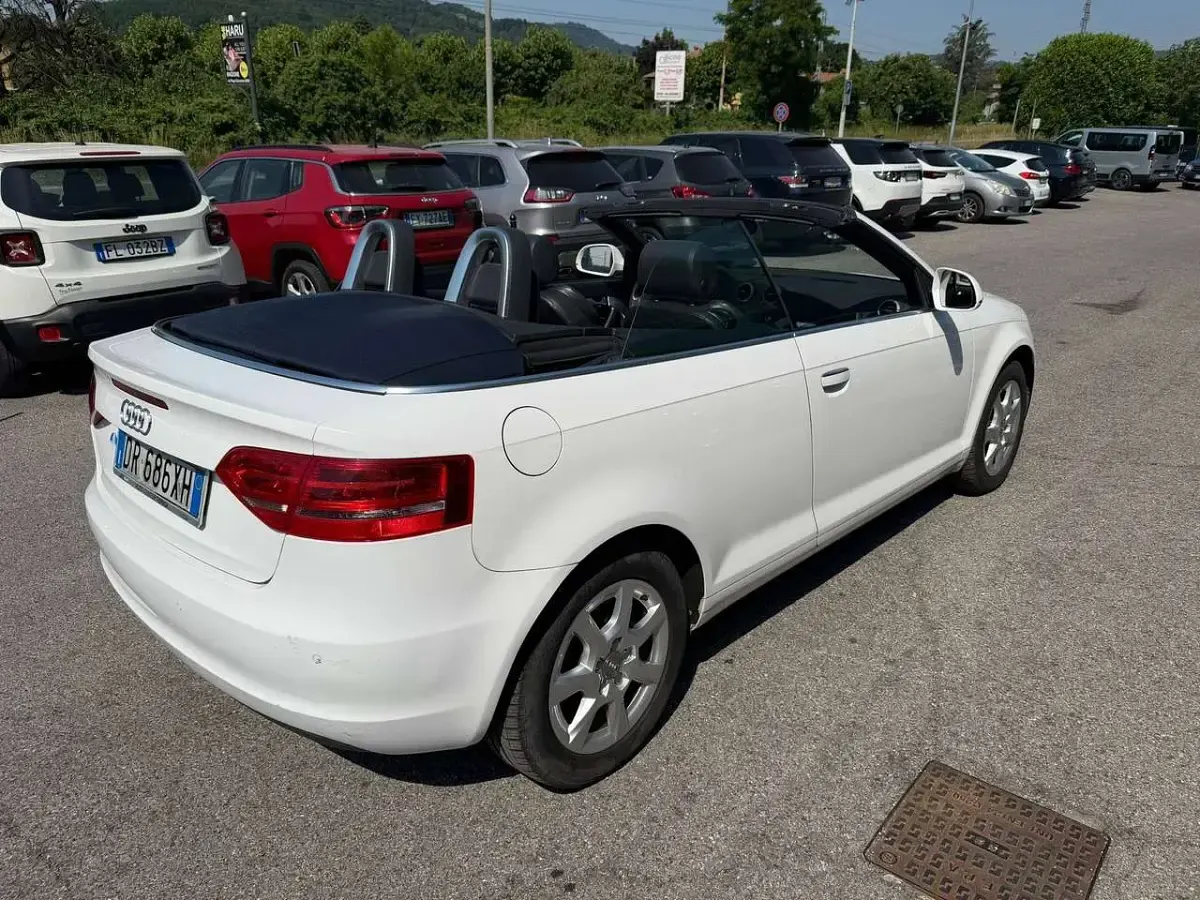 Usata Audi A3 Cabriolet Attraction 140 CV (102 kW) 2008 Bianco Cabrio