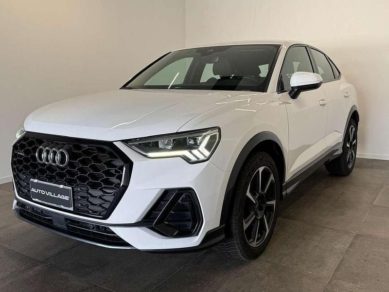 Bianco ibis tinta unita Usata 2022 Audi Q3 Sportback Business Plus SUV | 32.500 € (Super prezzo) - Immagine 1/4