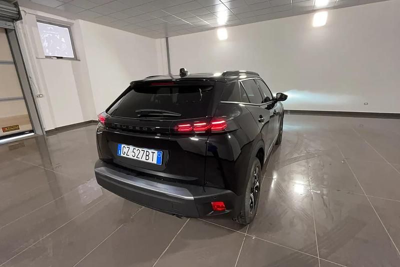 Usata Peugeot 2008 Allure 101 CV (74 kW) 2025 Nero perla  metallizzato SUV
