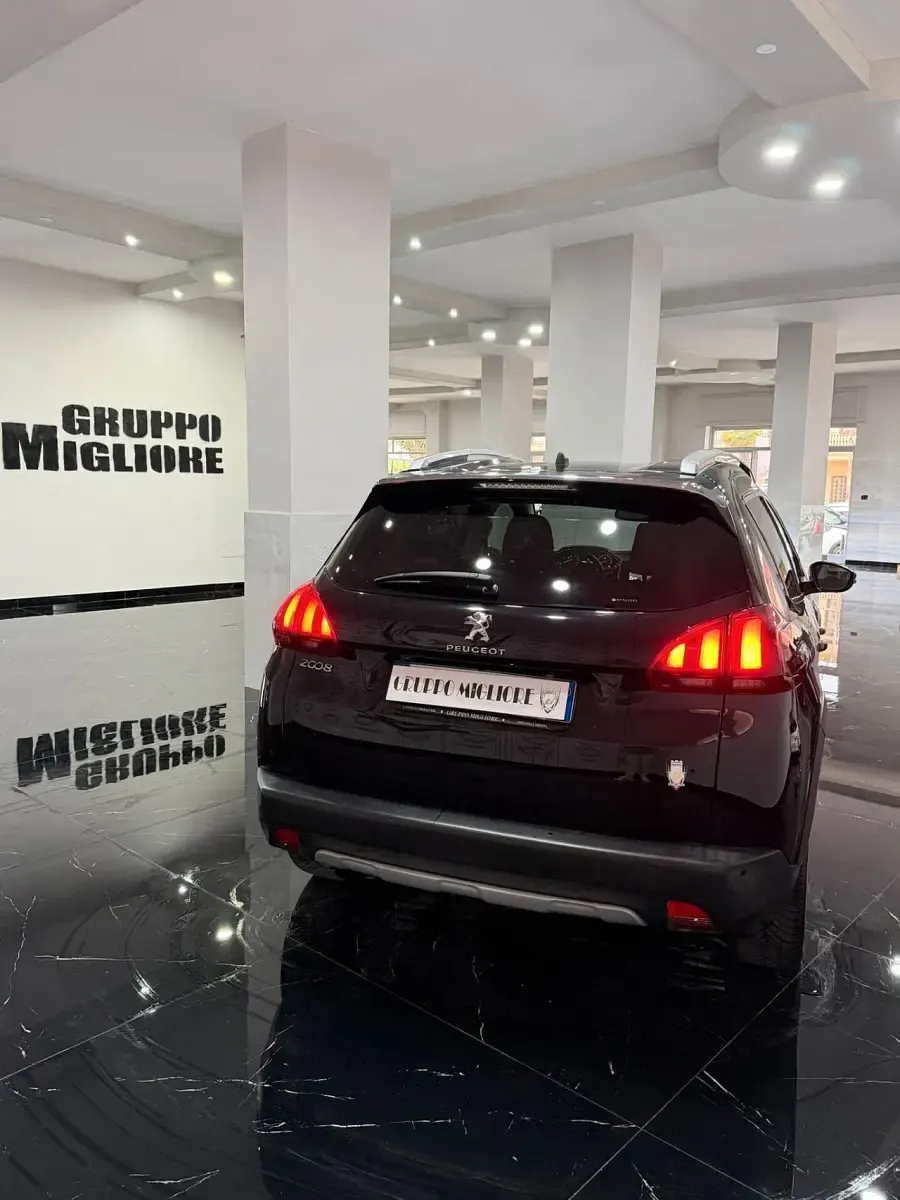 Usata Peugeot 2008 S 102 CV (75 kW) 2019 Nero SUV