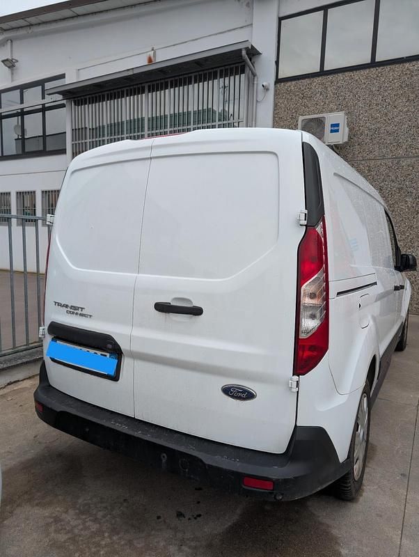 Begagnad Ford Transit Connect Trend 100 HK (73 kW) 2023 Vit Minibuss