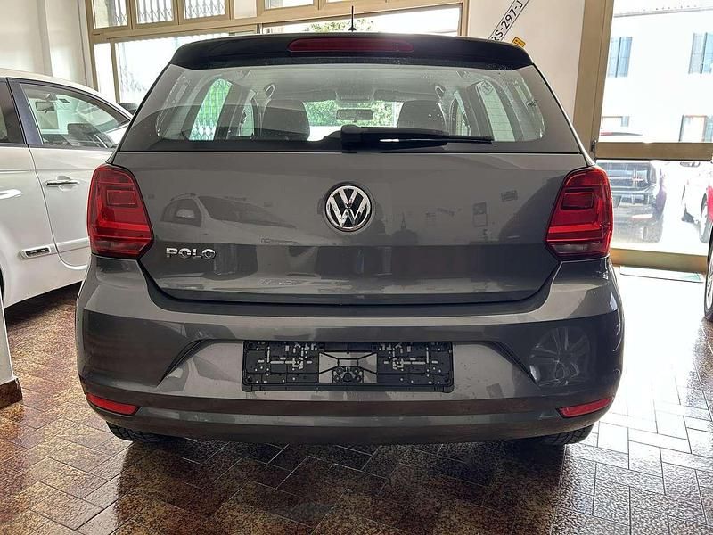Usata VW Polo Trendline 60 CV (44 kW) 2017 Grigio Berlina