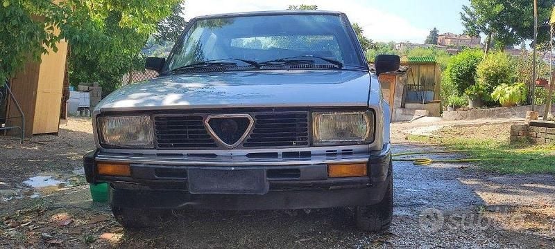 Usata Alfa Romeo Alfetta 122 CV (89 kW) 1984 Grigio(met.) Berlina