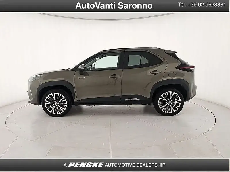 Usata Toyota Yaris Cross Lounge 116 CV (85 kW) 2023 Marrone SUV