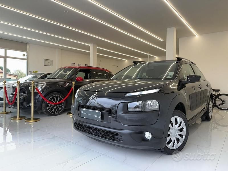 Nero Usata 2015 Citroën C4 SUV | 8900 € (Buon prezzo) - Immagine 1/4