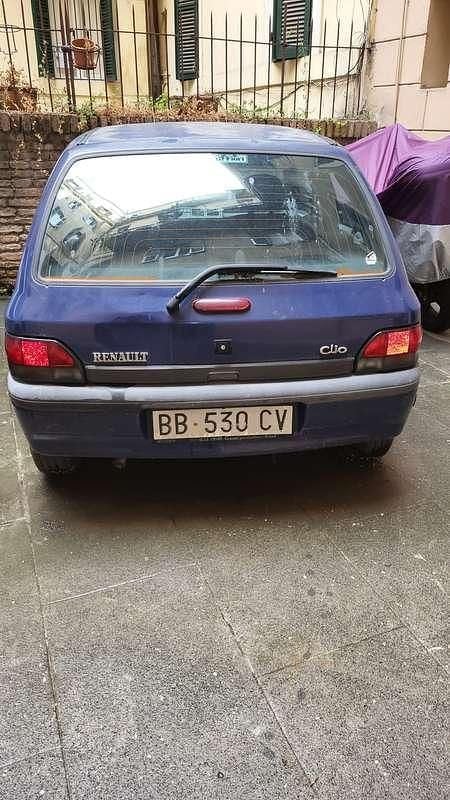 Usata Renault Clio II 58 CV (42 kW) 1998 Blu/azzurro Berlina