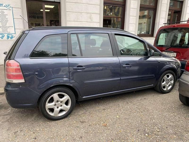 Usata Opel Zafira 105 CV (77 kW) 2008 Blu/azzurro Monovolume