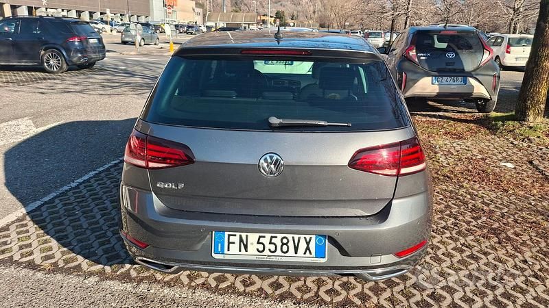 Usata VW Golf VII Highline 116 CV (85 kW) 2018 Grigio Berlina