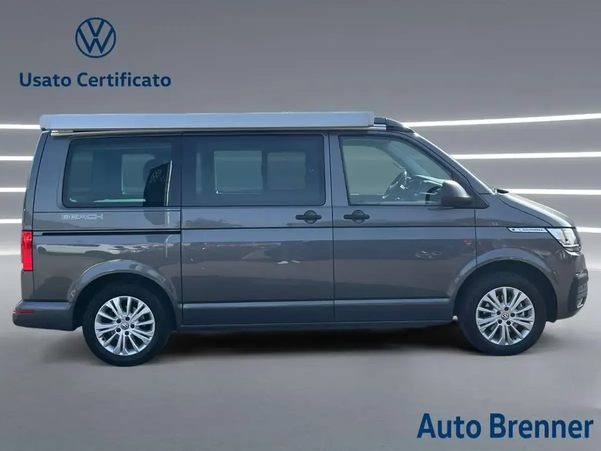 Usata VW California Beach 150 CV (110 kW) 2022 Grigio Furgone