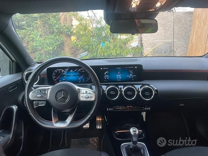 Bianco Usata 2020 Mercedes A180 Premium Plus Tre volumi | 23.000 € (Super prezzo) - Immagine 1/4