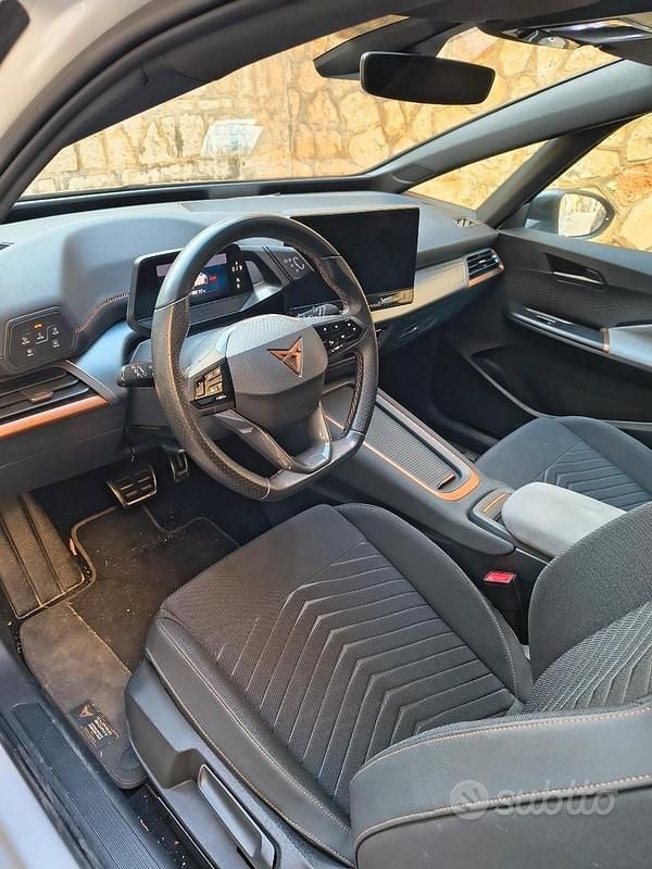 Usata Cupra Born 150 kW (204 CV) 2023 Bianco Utilitaria