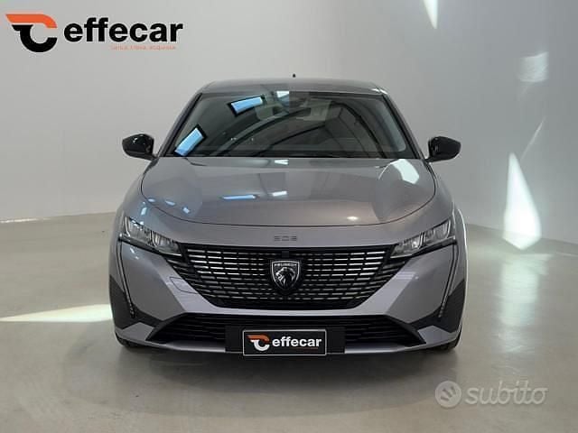 Usado Peugeot 308 S 131 CV (96 kW) 2022 Gris Familiar