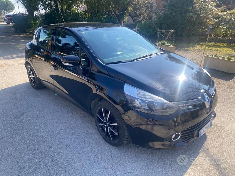 Usata Renault Clio IV Zen 75 CV (55 kW) 2015 Nero Berlina