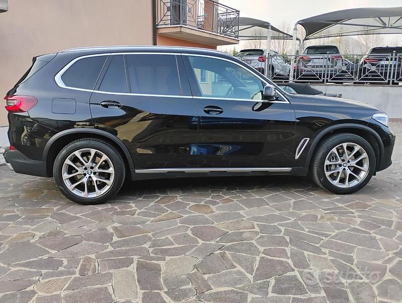 Usata BMW X5 xLine 286 CV (210 kW) 2022 Nero SUV