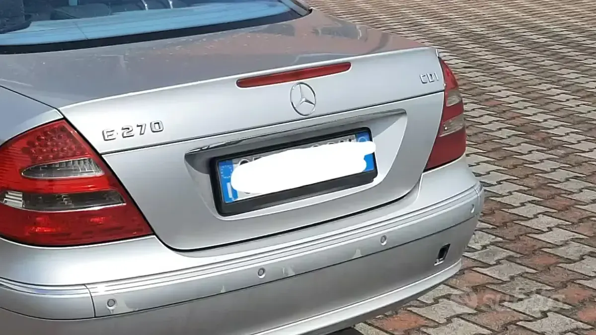 Usata Mercedes E270 Avantgarde 2004 Berlina