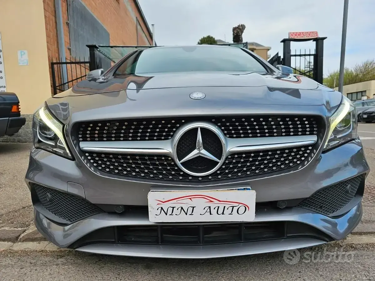 Begagnad Mercedes CLA250 Premium 211 HK (155 kW) 2016 Grå Sedan