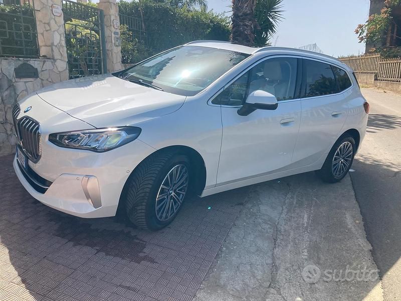 Usata BMW 218 Active Tourer Luxury Line 150 CV (110 kW) 2022 Bianco Monovolume